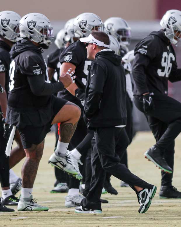 Josh McDaniels (2)